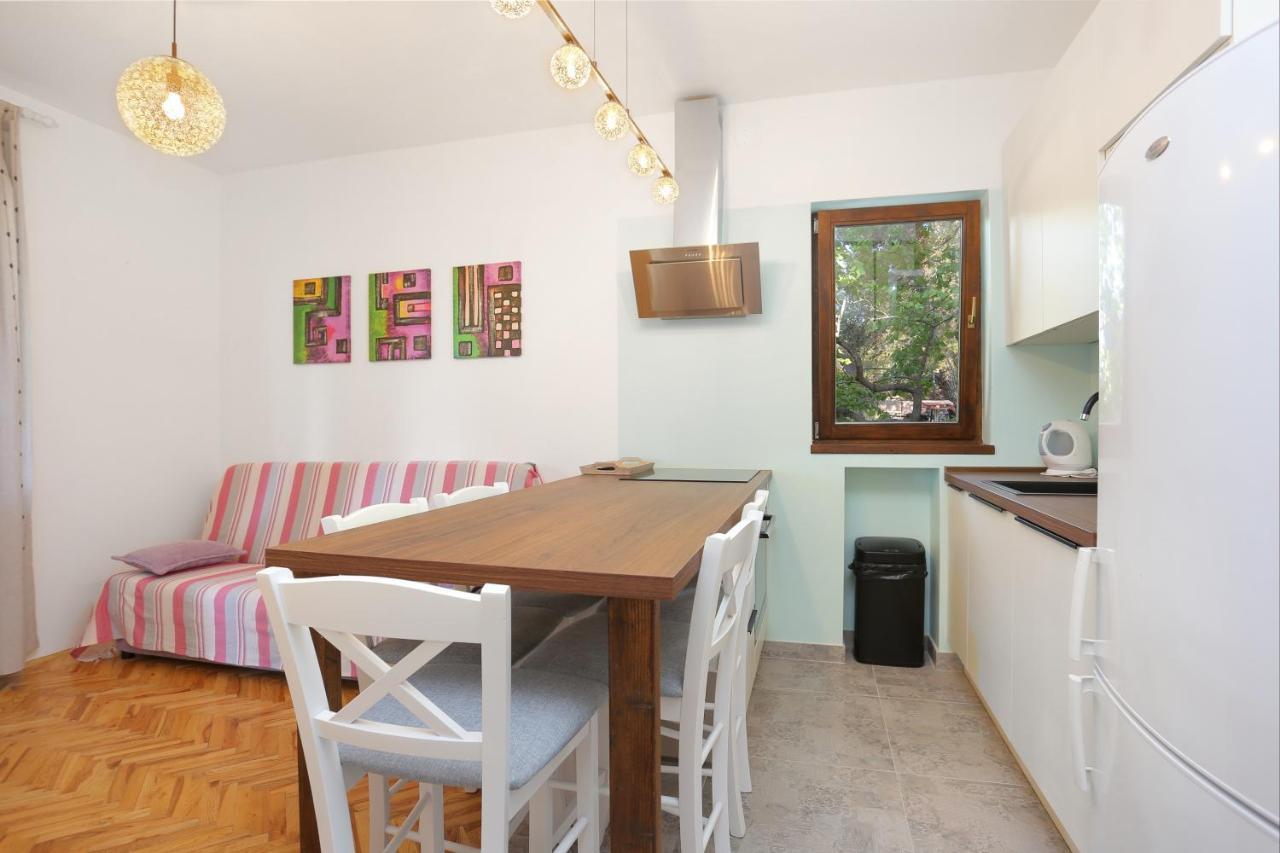 Apartments By The Sea Balica Rat, Omis - 1065 מראה חיצוני תמונה