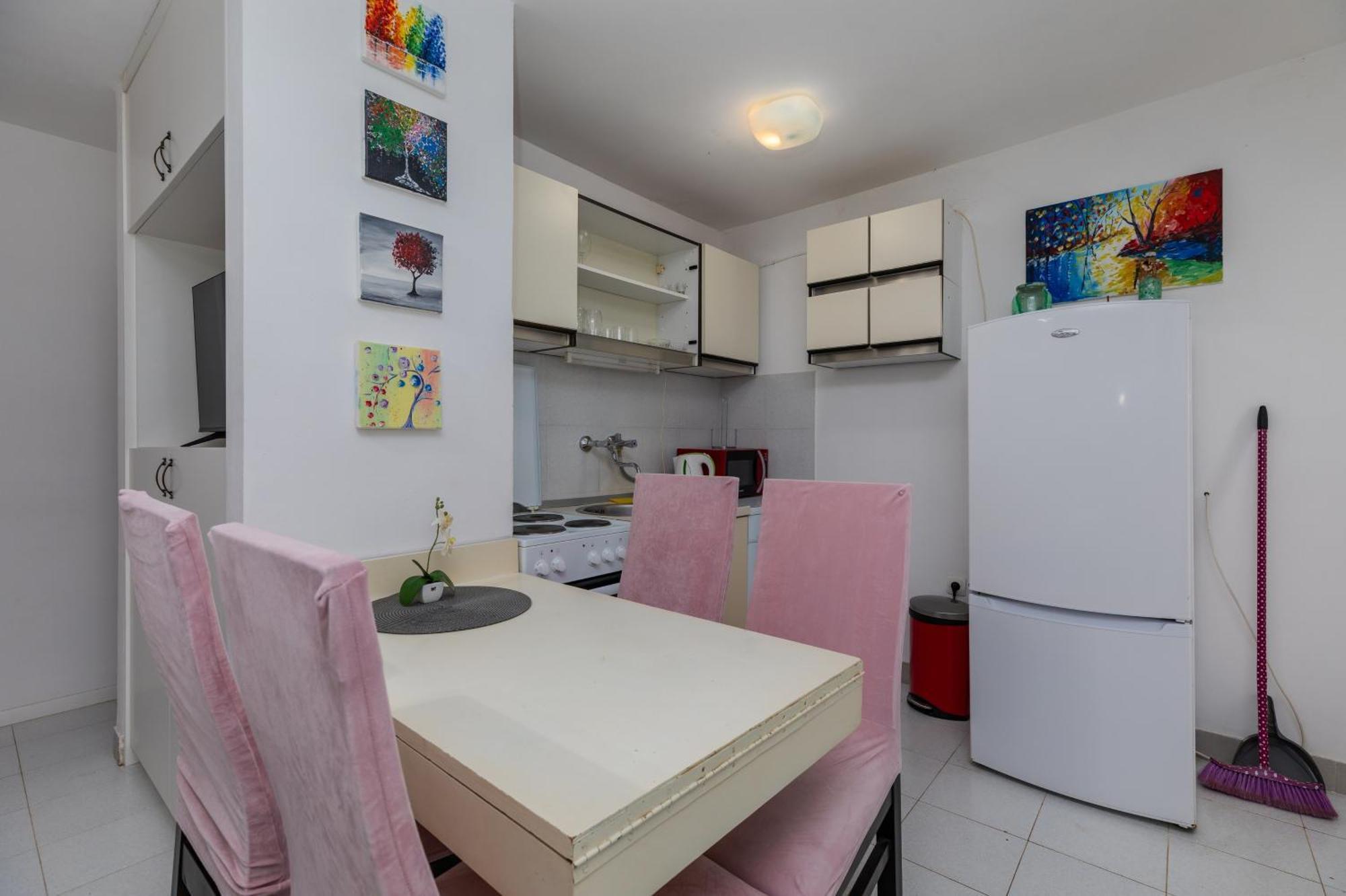 Apartments By The Sea Balica Rat, Omis - 1065 חדר תמונה